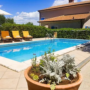 https://villa-nika-labin-istria.in-istria.net