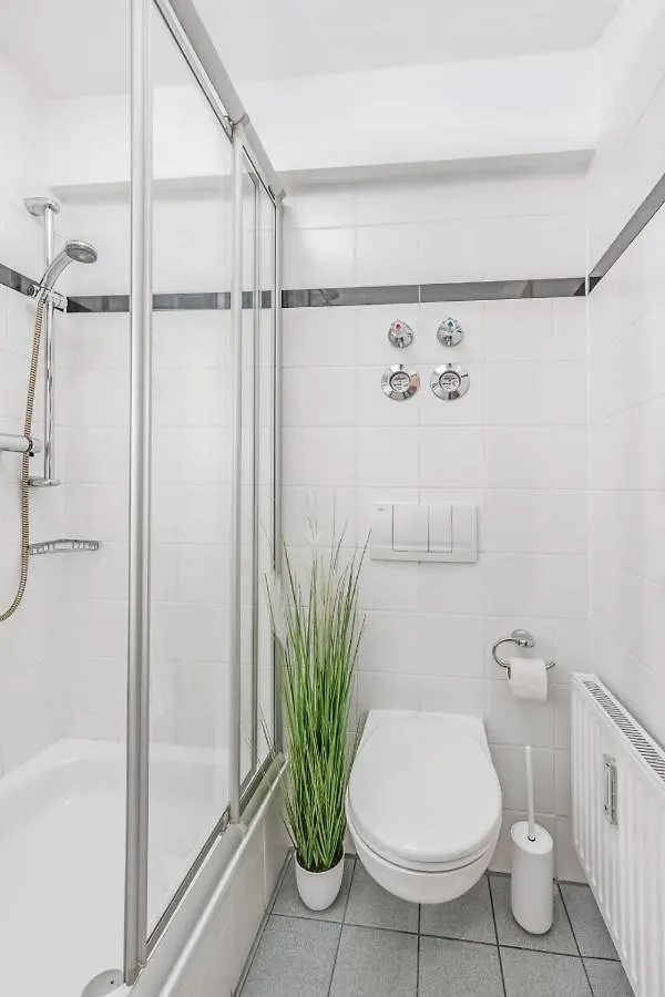 Zwei Zimmer Wohnung Im Stadtzentrum Mit Tiefgaragenplatz Mnichov 0*,  Německo